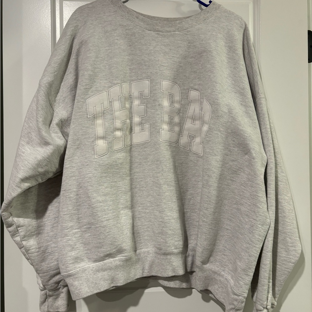 Gray Sweatshirt with 'THE BAR' Print